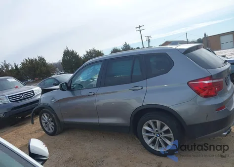 2014 BMW X3 xDrive28I z USA, uszkodzony, nr VIN 5UXWX9C53E0D15210